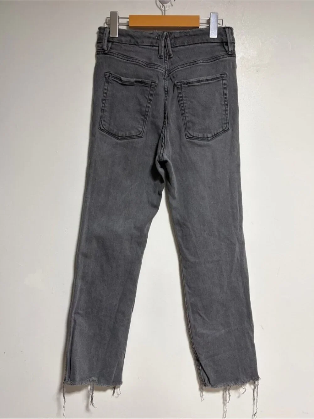 Good American Good Classic Raw Hem Cropped Straight Jeans Gray Size 4/27